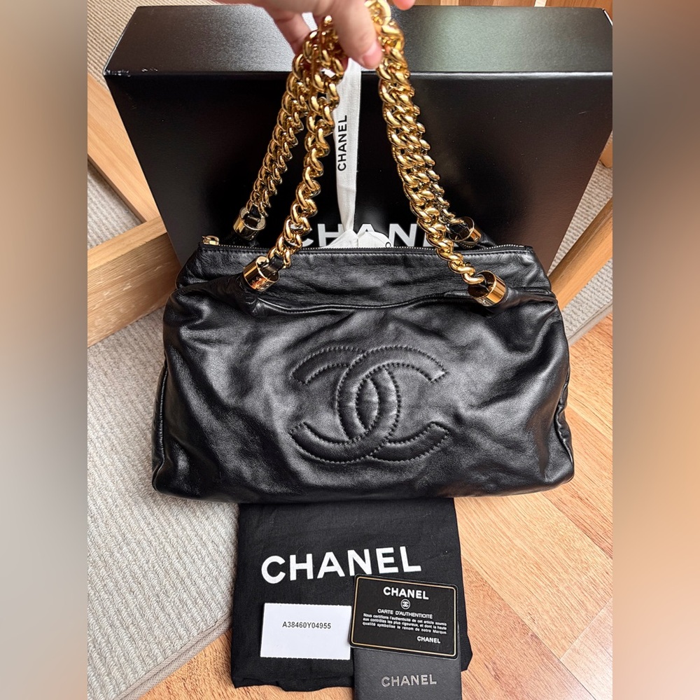 SOLD❌CHANEL RODEO DRIVE BLACK LEATHER CC GOLD CHAIN HOBO SHOULDER BAG + Box - Picture 13 of 16